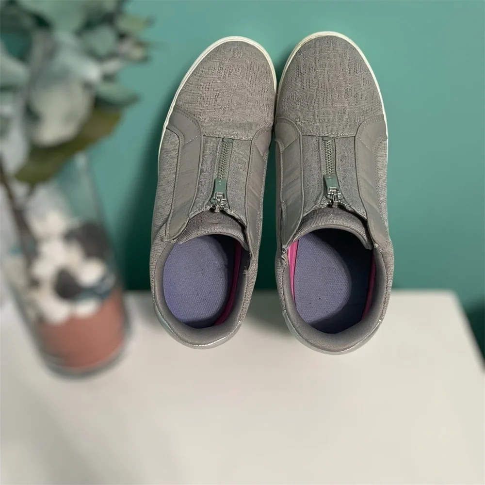 Ryka sneakers/shoes size 8 M gray with zipper front wedge style comfort footbed